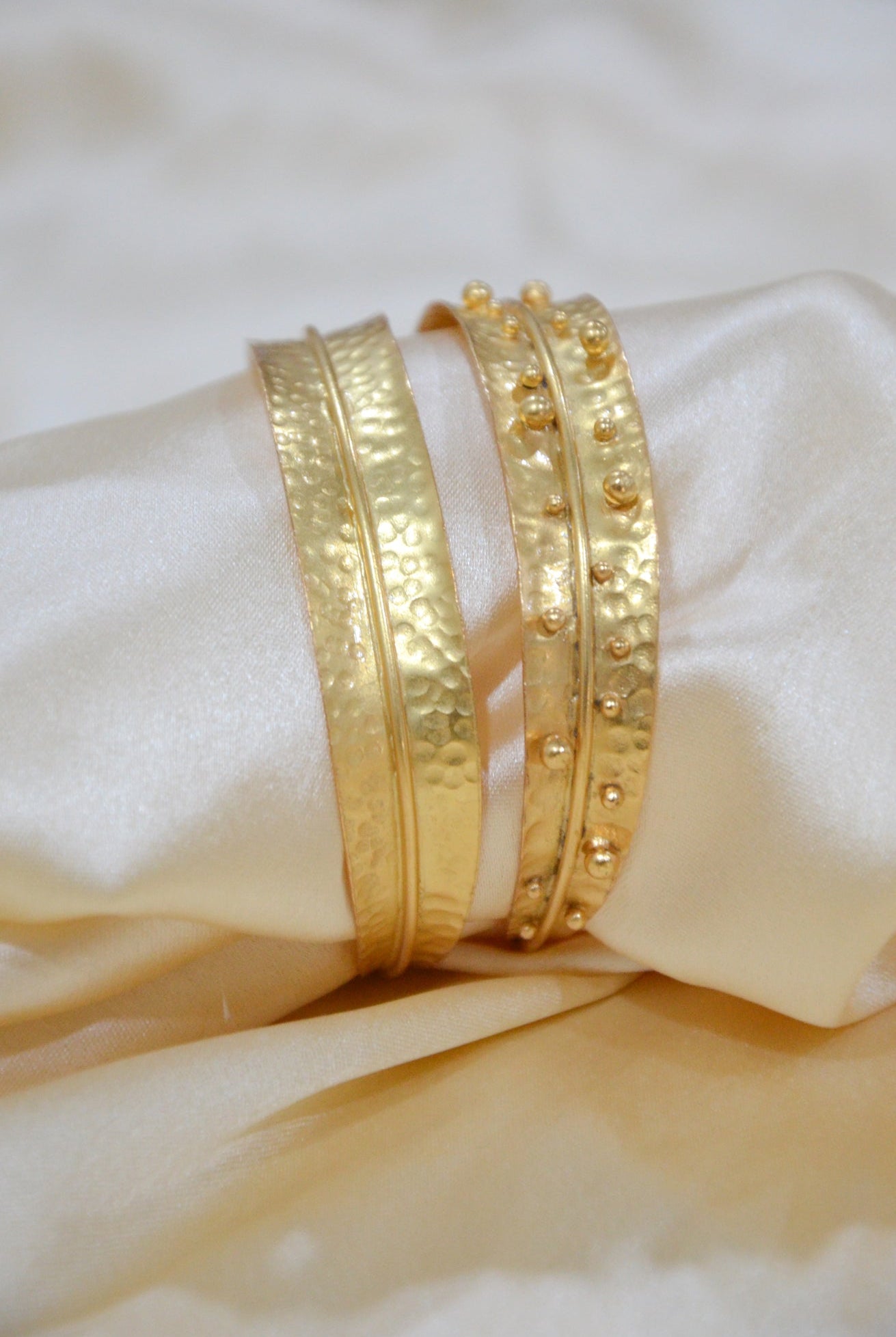 Dira Bangle - Morning Dew (Gold) -Set of 2 - CiceroniEquiivalence