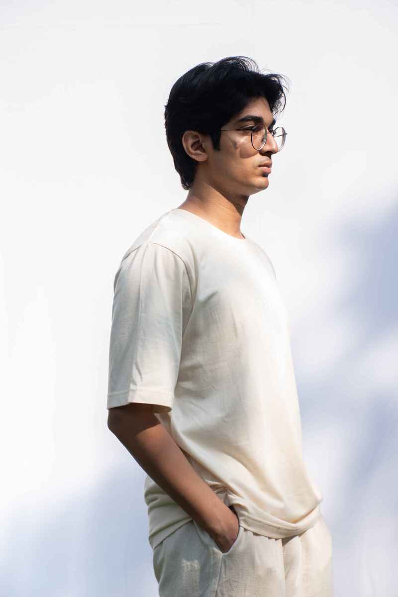 Ecru oversized t-shirt - CiceroniT-Shirttsaku