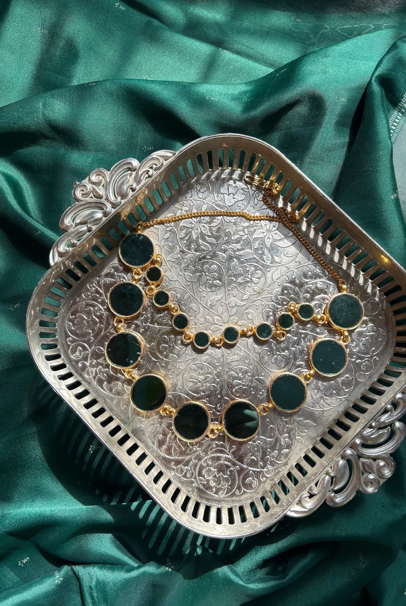 Eira Green Gold Plated Neckpiece - CiceroniNeckpieceAimra'a