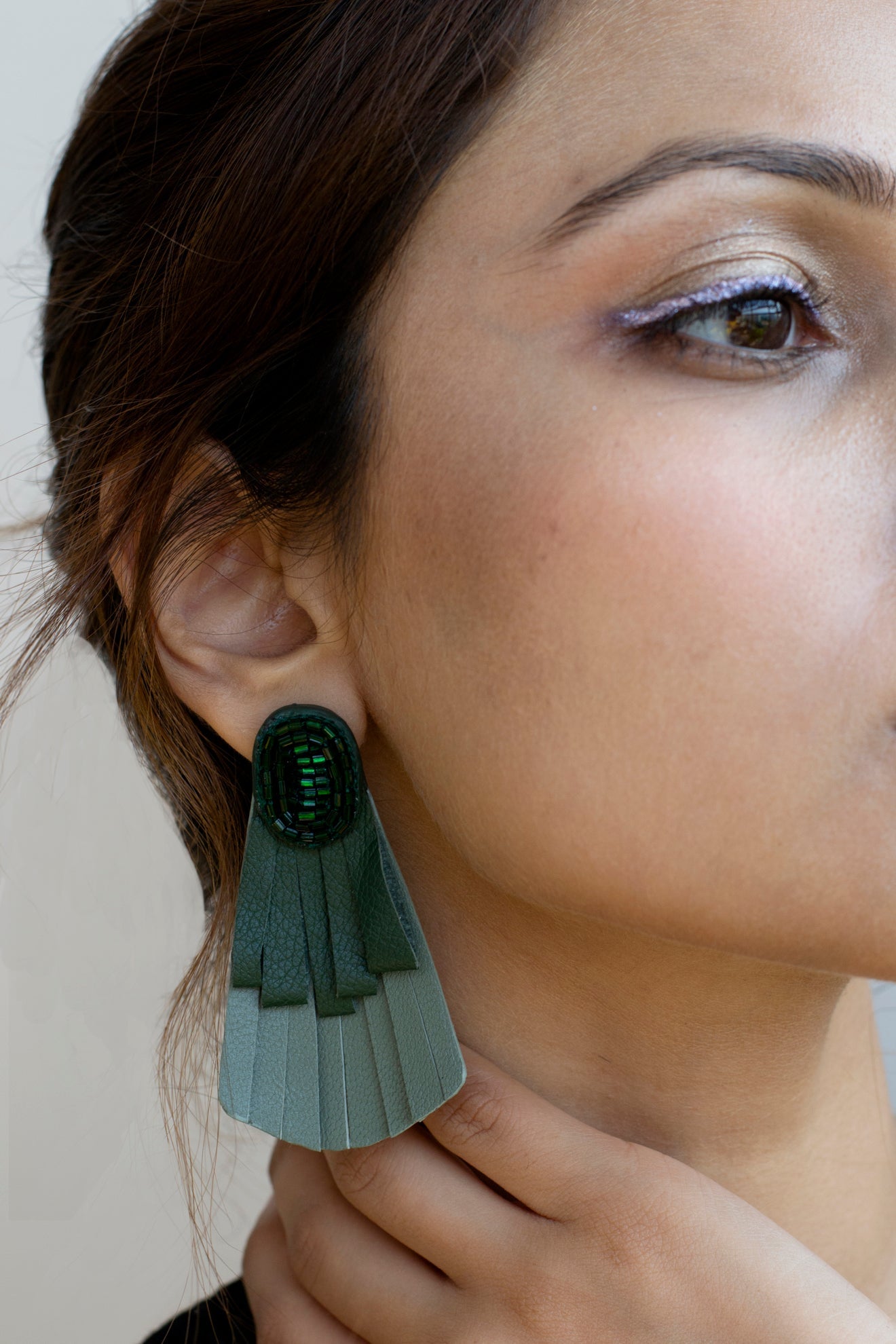 Embroidered stud fringe earrings - CiceroniNoupelle