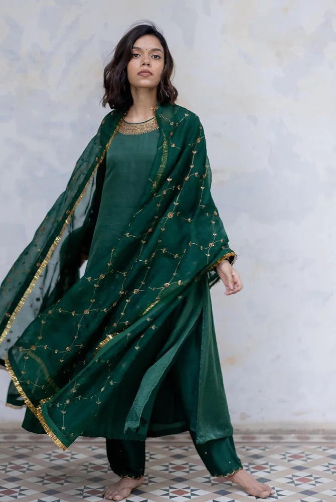 Emerald Padmini Jaal Odhani - CiceroniNirjara