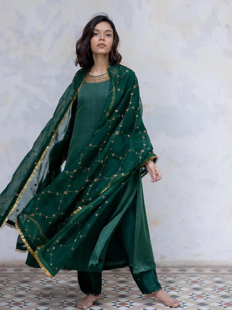 Emerald Padmini Jaal Odhani - CiceroniNirjara