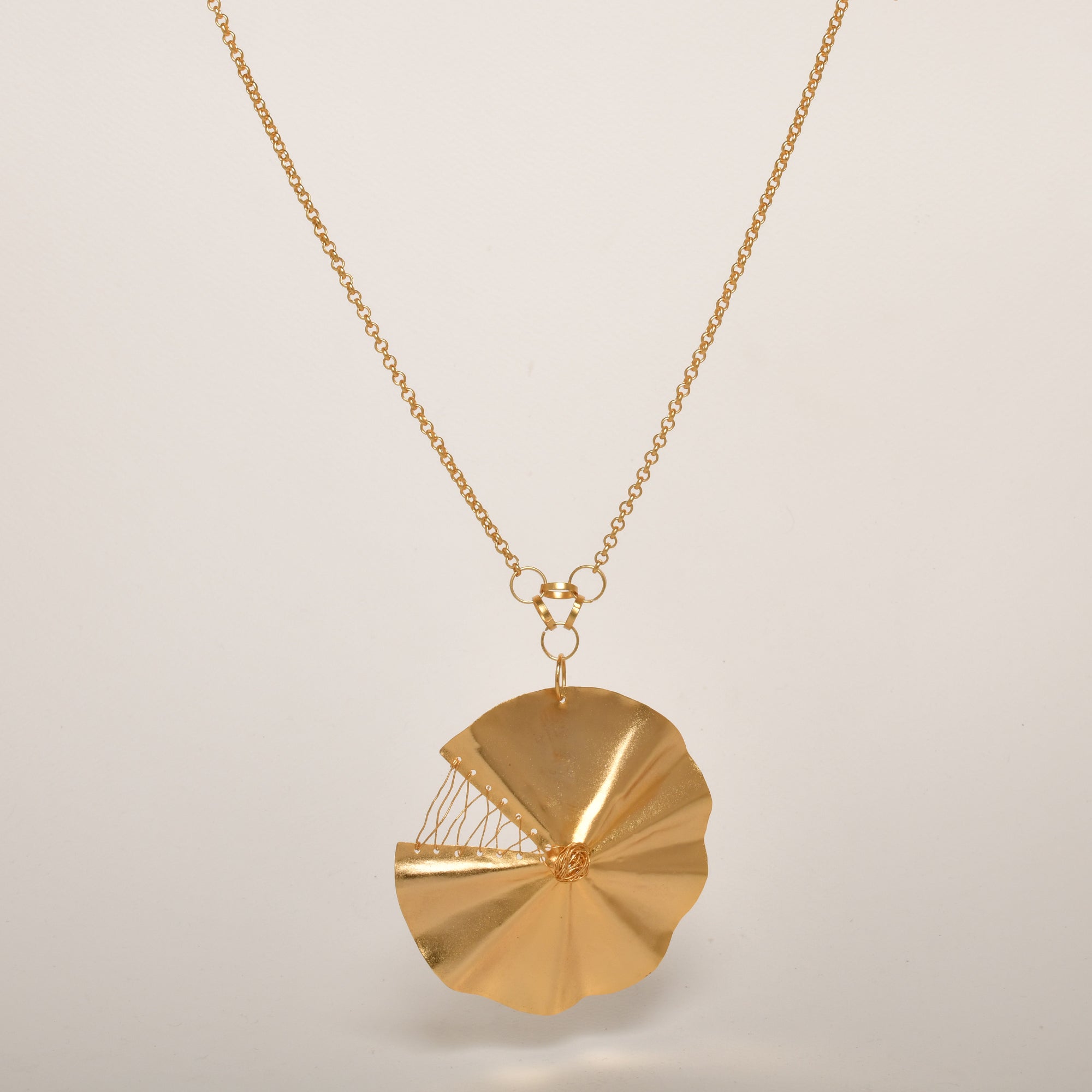 Floral Flourish Necklace - CiceroniNeckpieceZaza by Somya