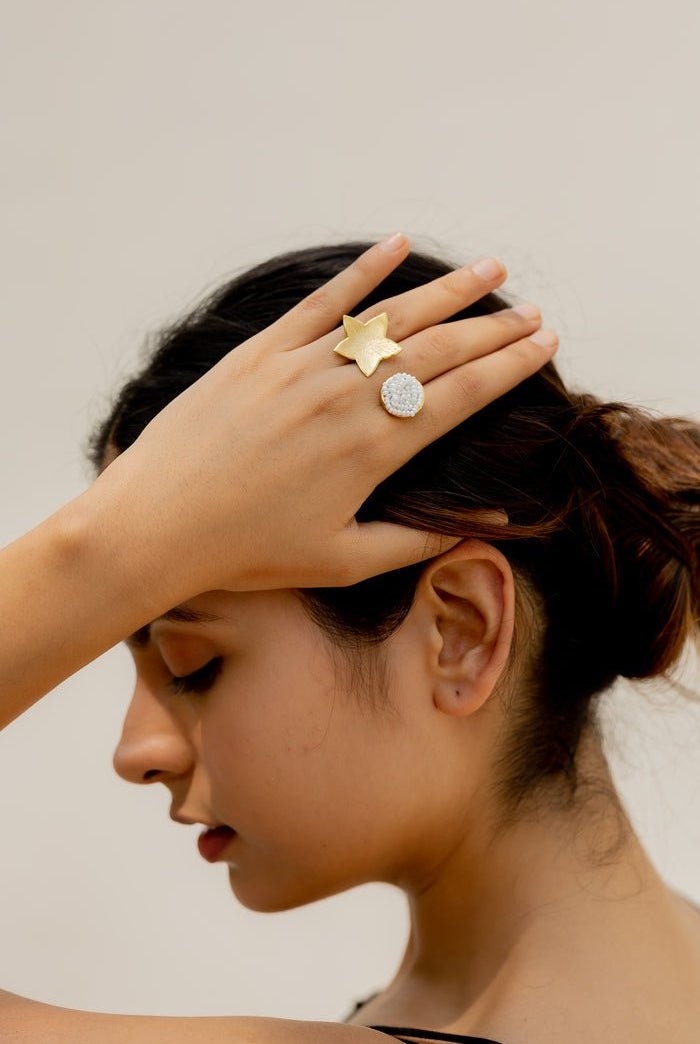 Flower and Bud Ring in Gold - CiceroniAarjavee