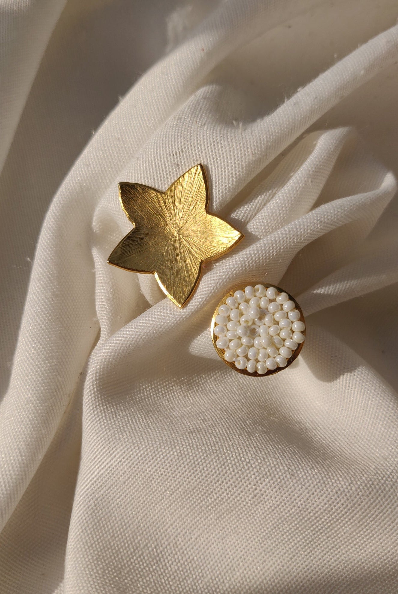Flower and Bud Ring in Gold - CiceroniAarjavee