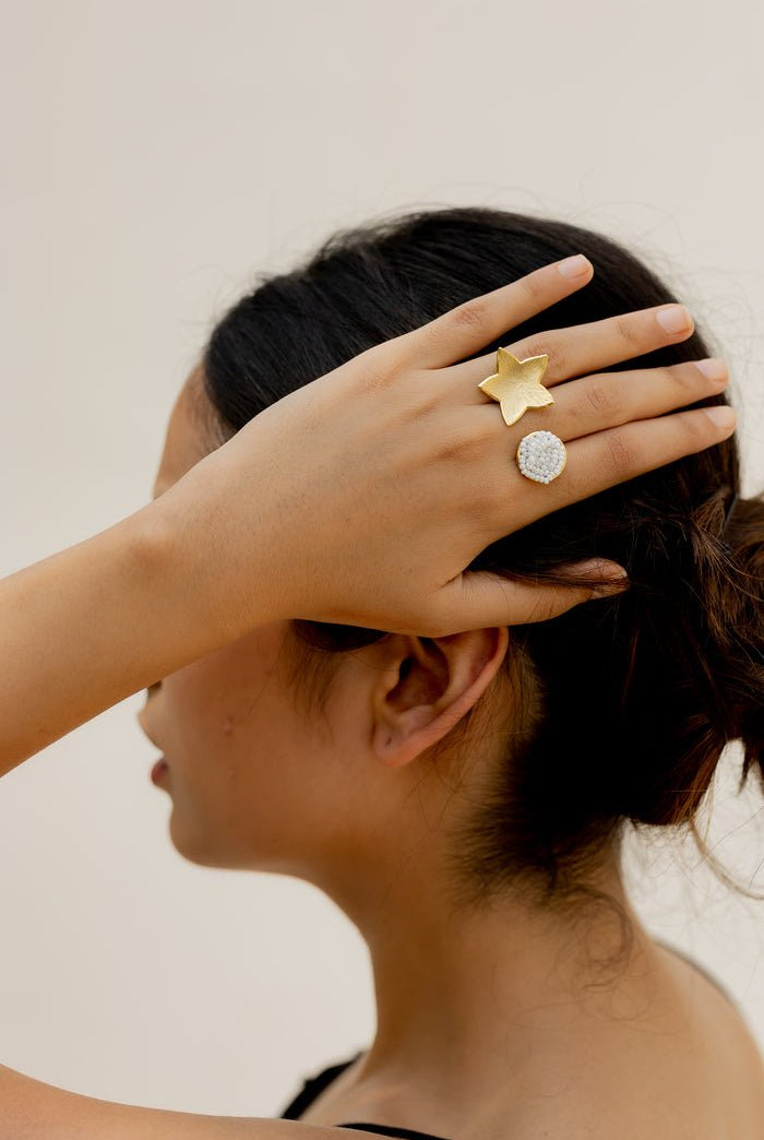 Flower and Bud Ring in Gold - CiceroniAarjavee