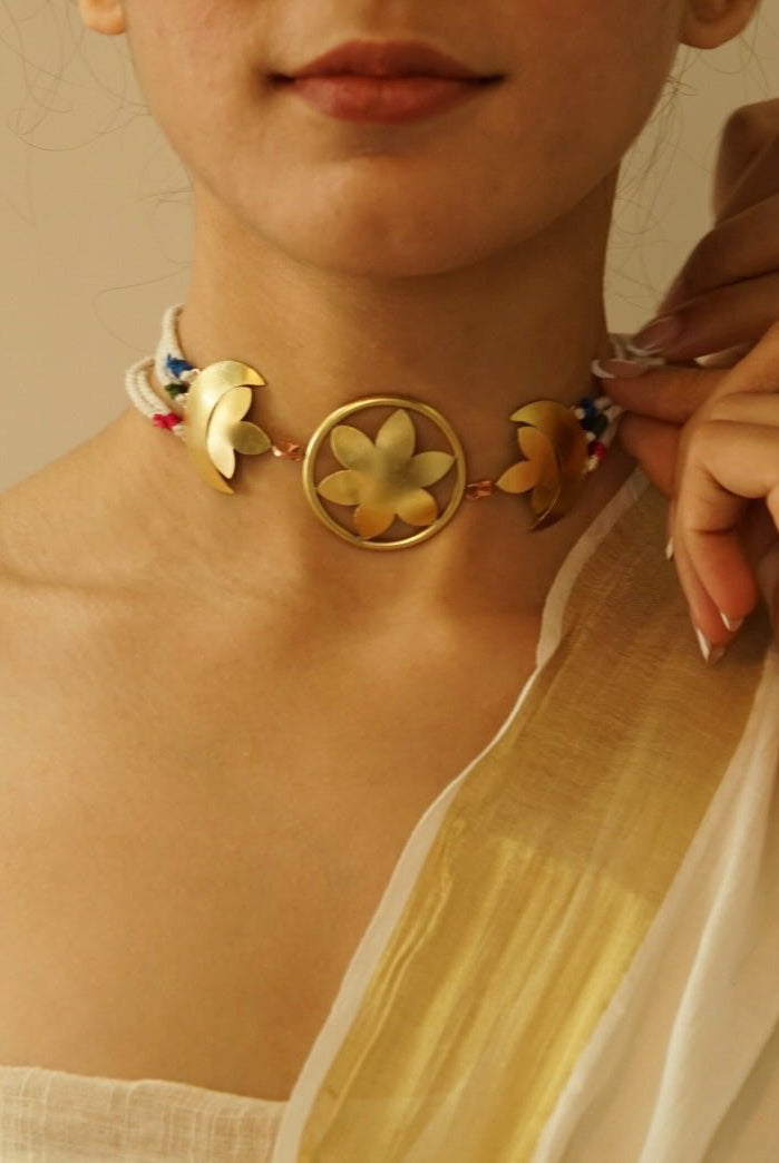Flower Moon Choker - CiceroniChokerBy Nirjari