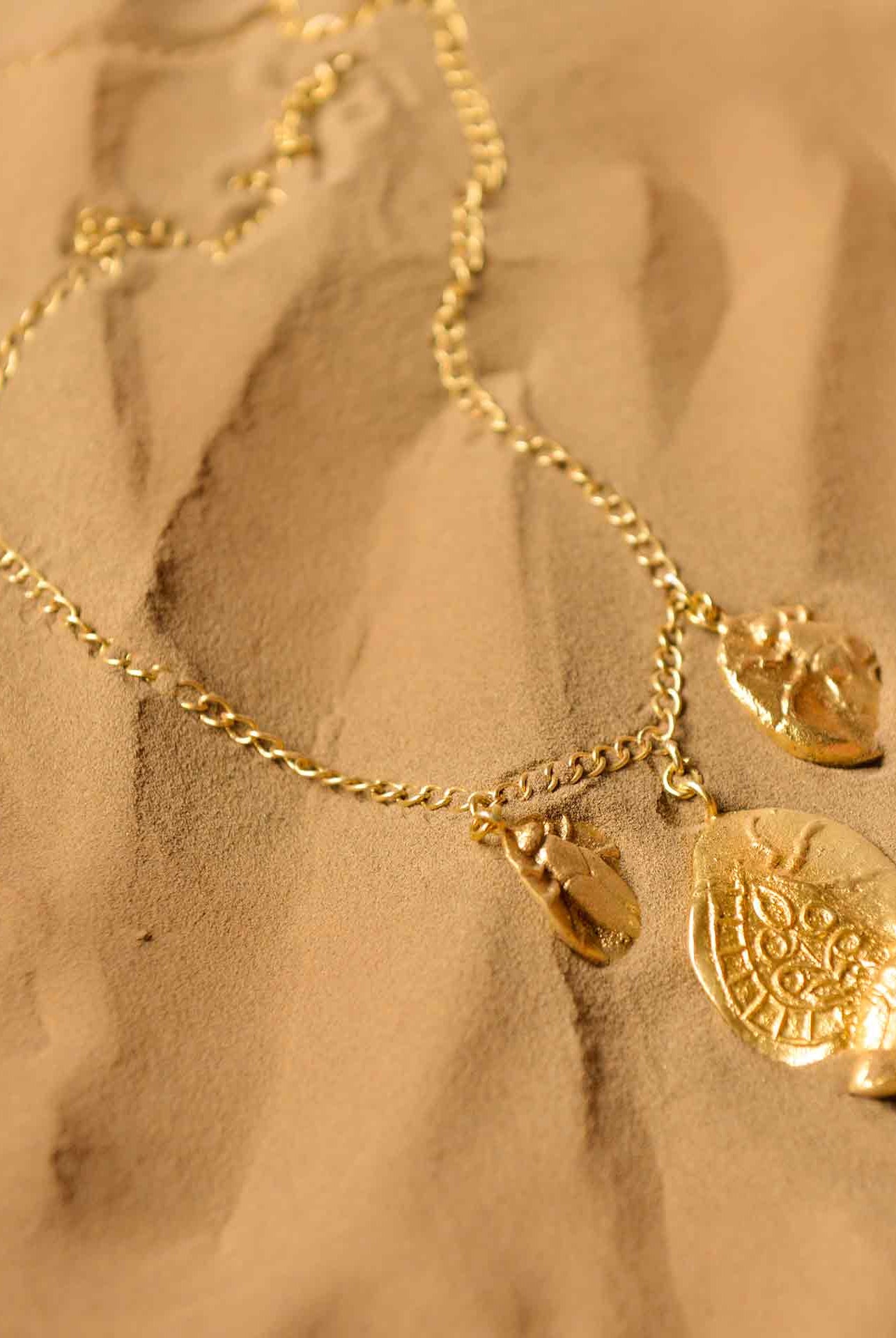 Fossil Charm - Small - CiceroniNeckpieceStudio Kassa