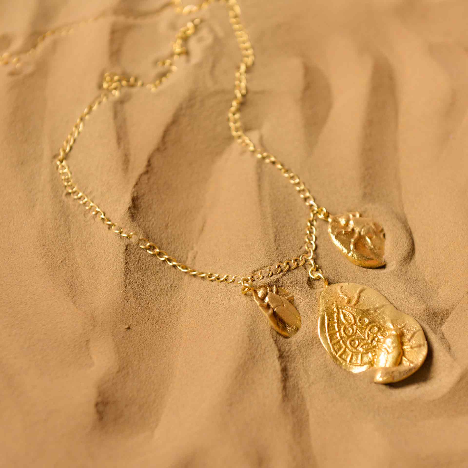 Fossil Charm - Small - CiceroniNeckpieceStudio Kassa