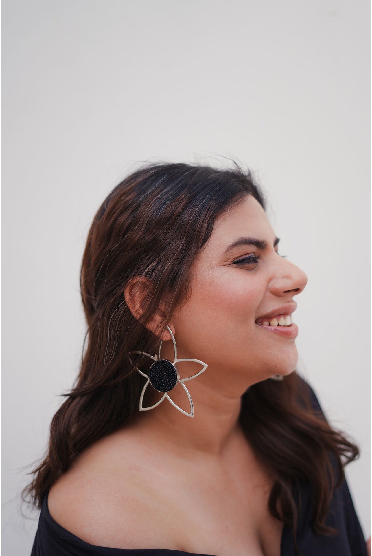 Full Mogra Frame Hoops in Silver - CiceroniAarjavee