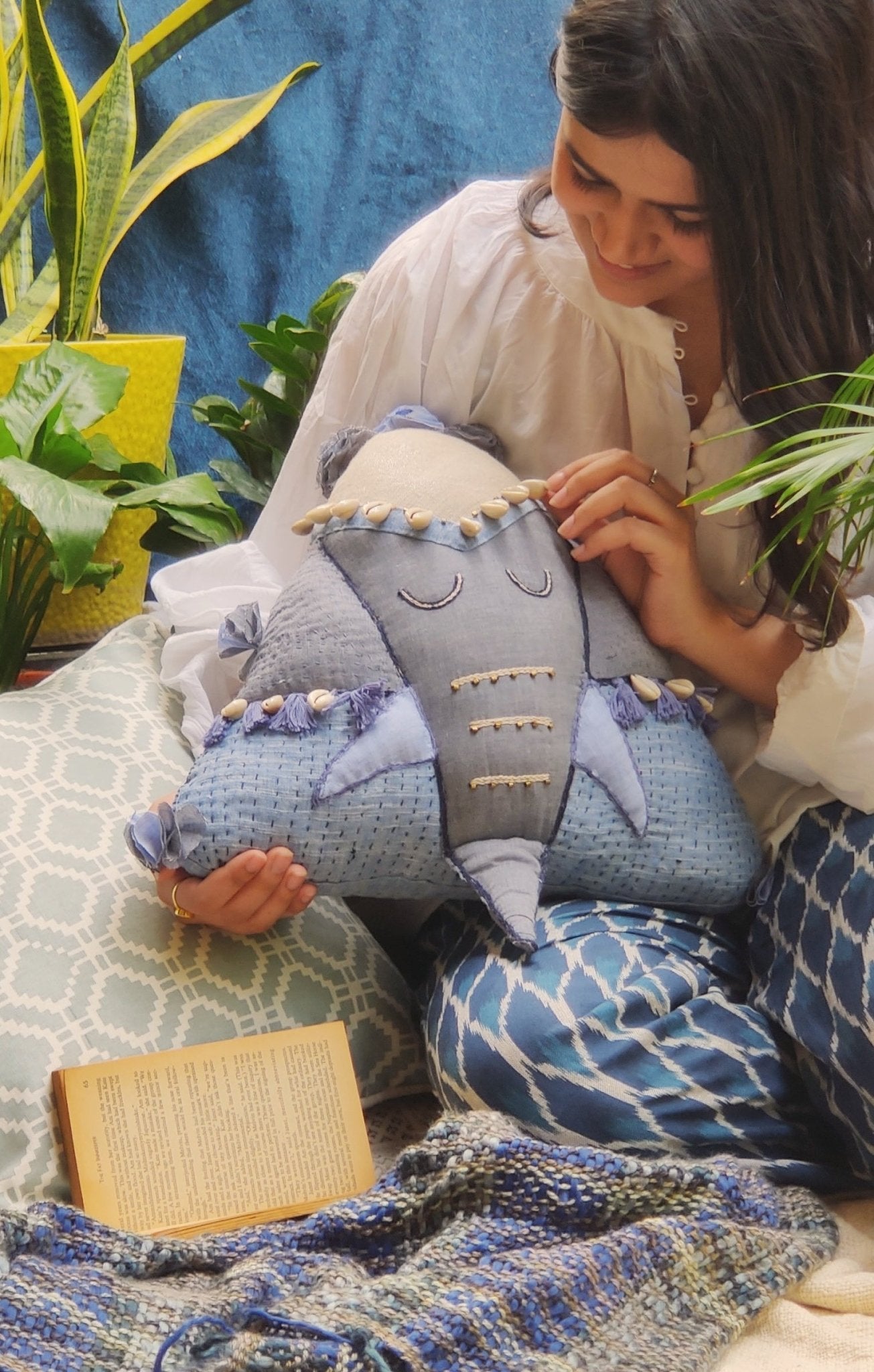 Gajah Cushion - Blue - CiceroniCushionD I T I