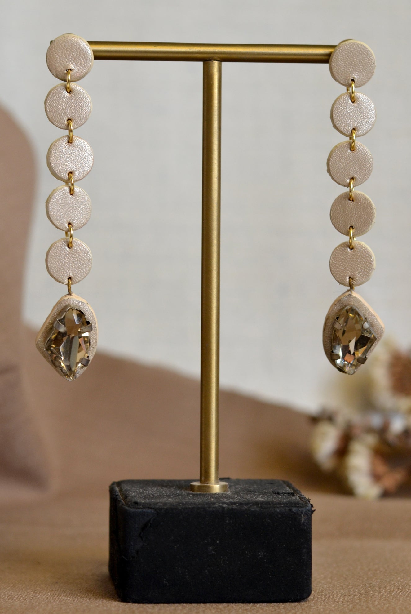 Gold Chord Danglers With Stone - CiceroniNoupelle