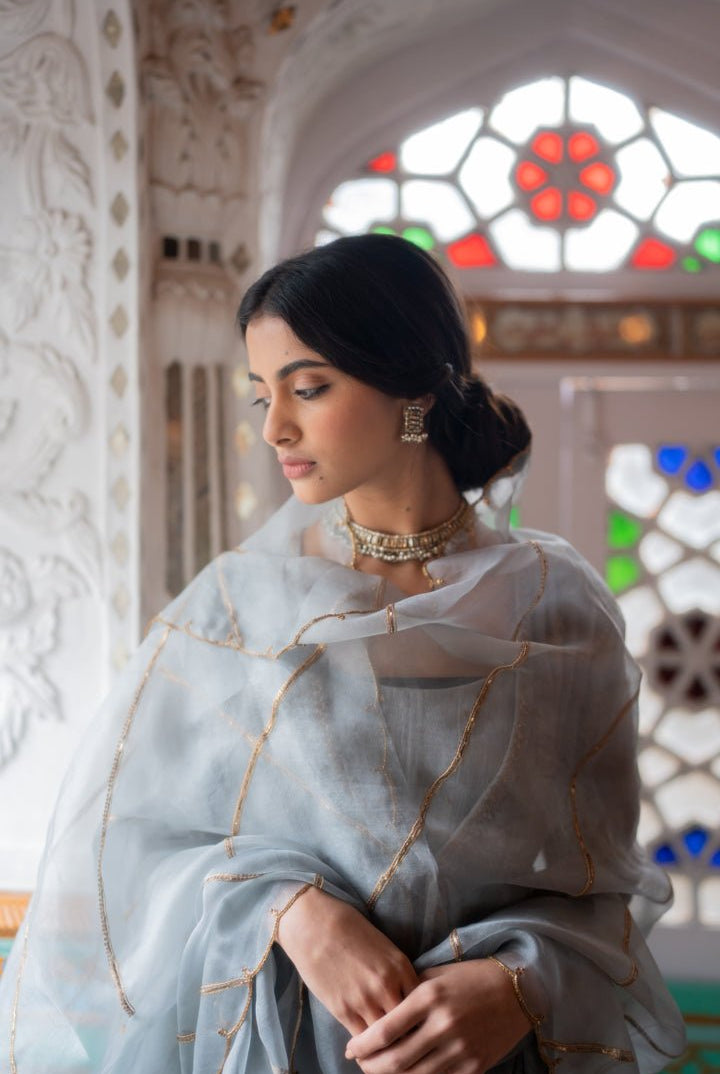 Grey Gauhar Odhani - CiceroniOdhaniNirjara