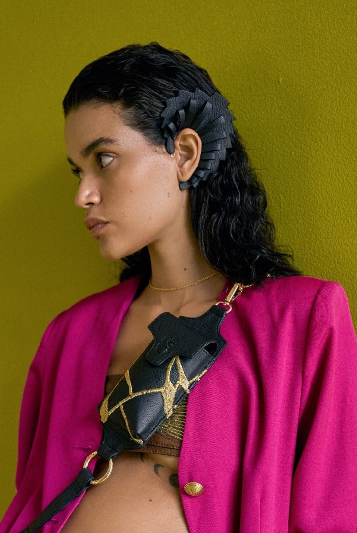 Hana Earcuff in Black - CiceroniEarringsEconock