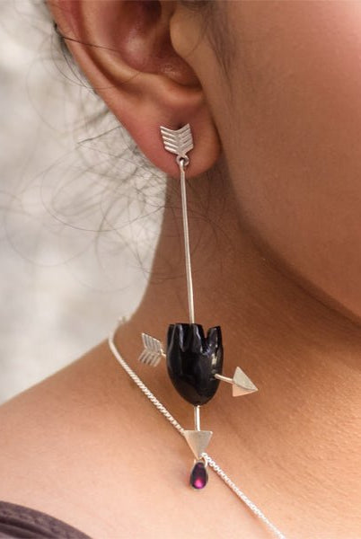HEART Cupid's Arrow - Black Earring - CiceroniBaka