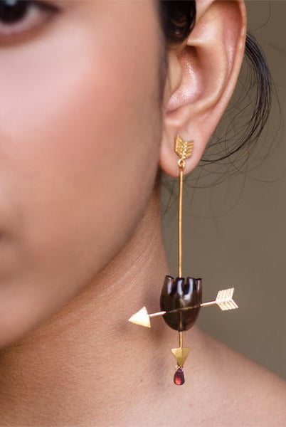 HEART Cupid's Arrow - Brown Earring - CiceroniBaka