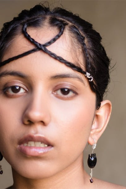 HEART Straight Arrow - Black Earring - CiceroniBaka