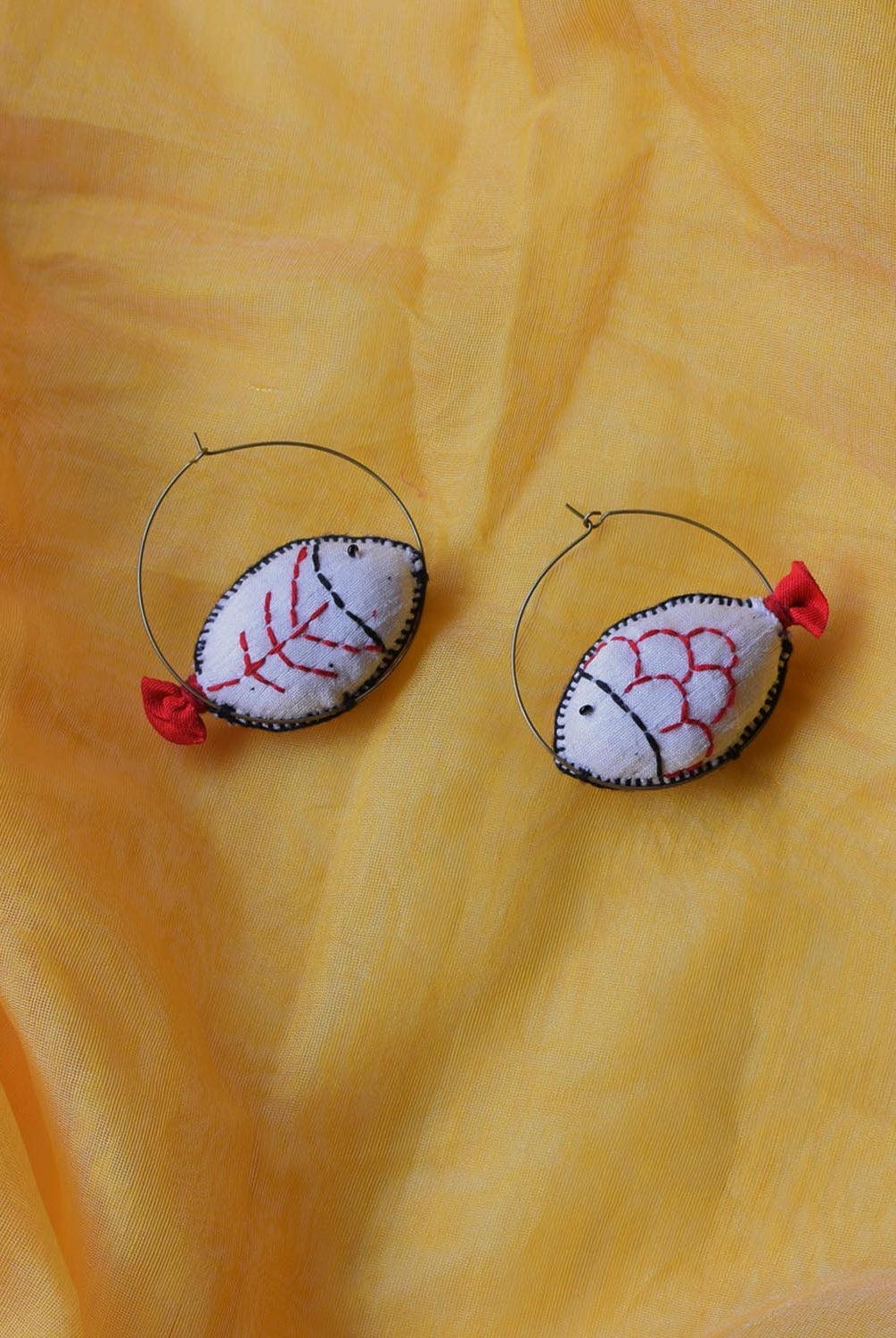 Ileesh Hoops Earrings - CiceroniEarringsPaulami