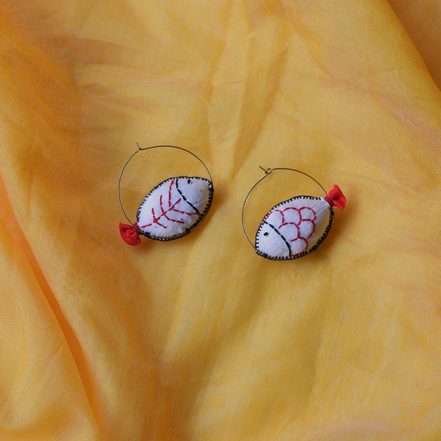 Ileesh Hoops Earrings - CiceroniEarringsPaulami