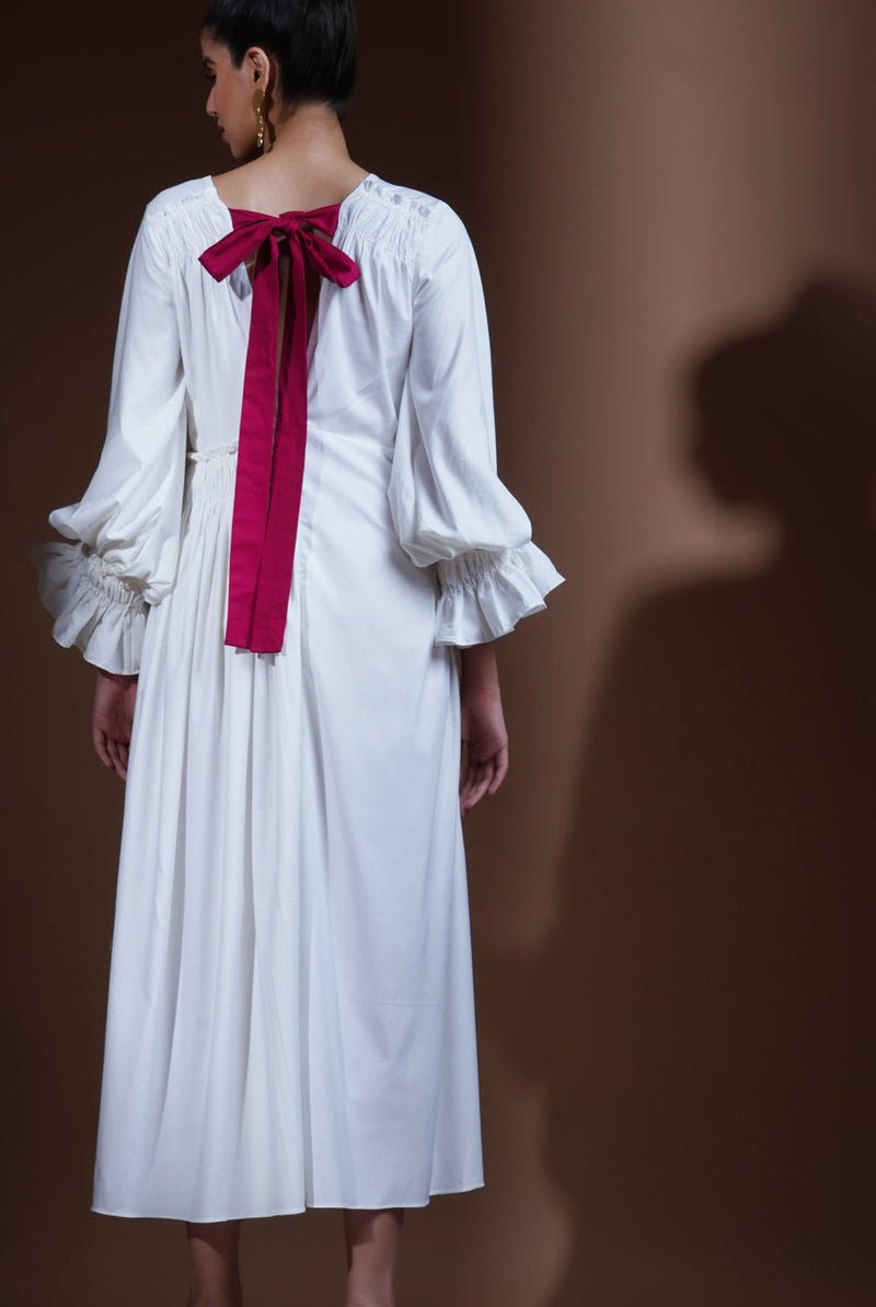 Incarnata Alba Dress - CiceroniDressesEkastories