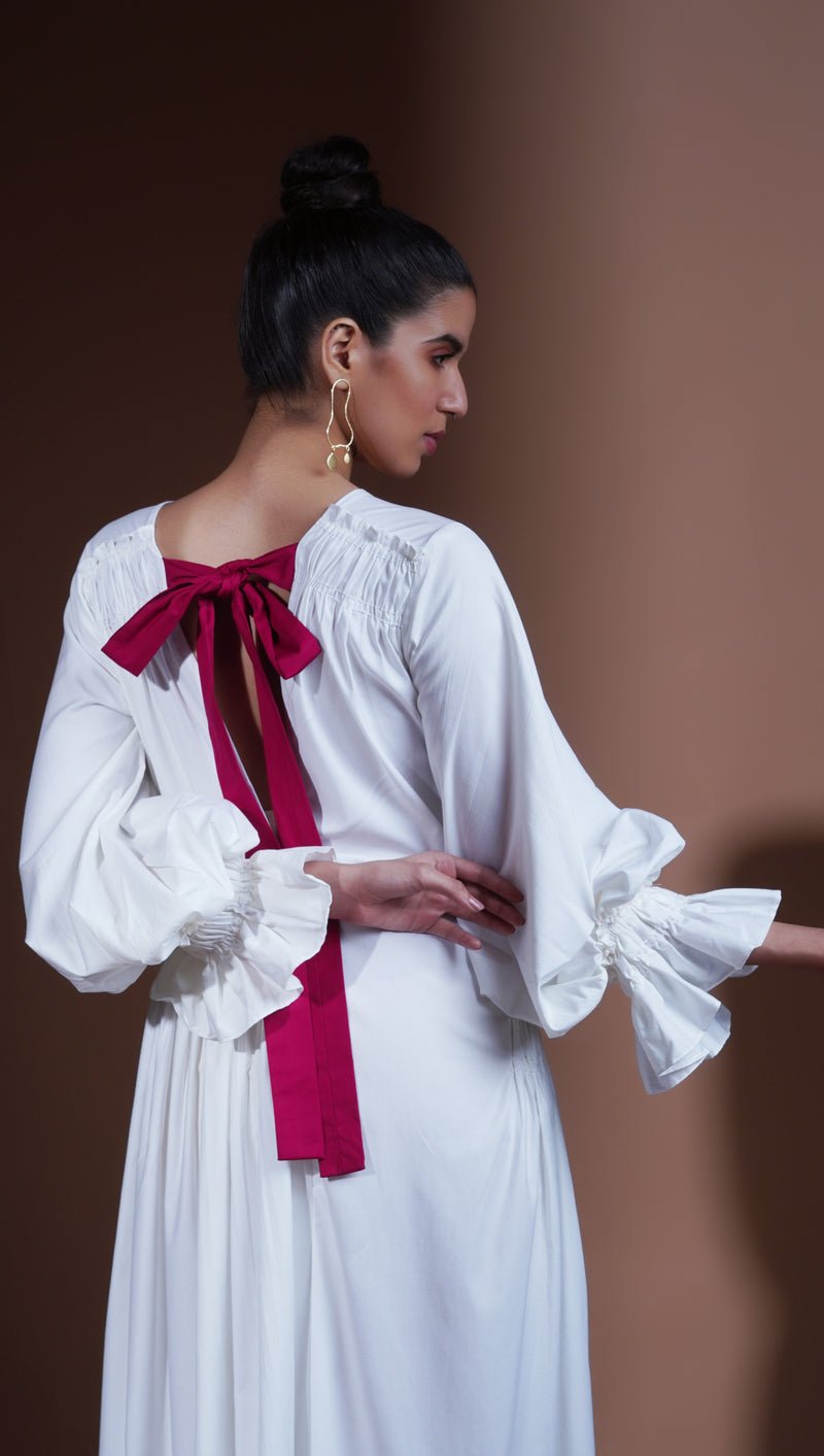 Incarnata Alba Dress - CiceroniDressesEkastories