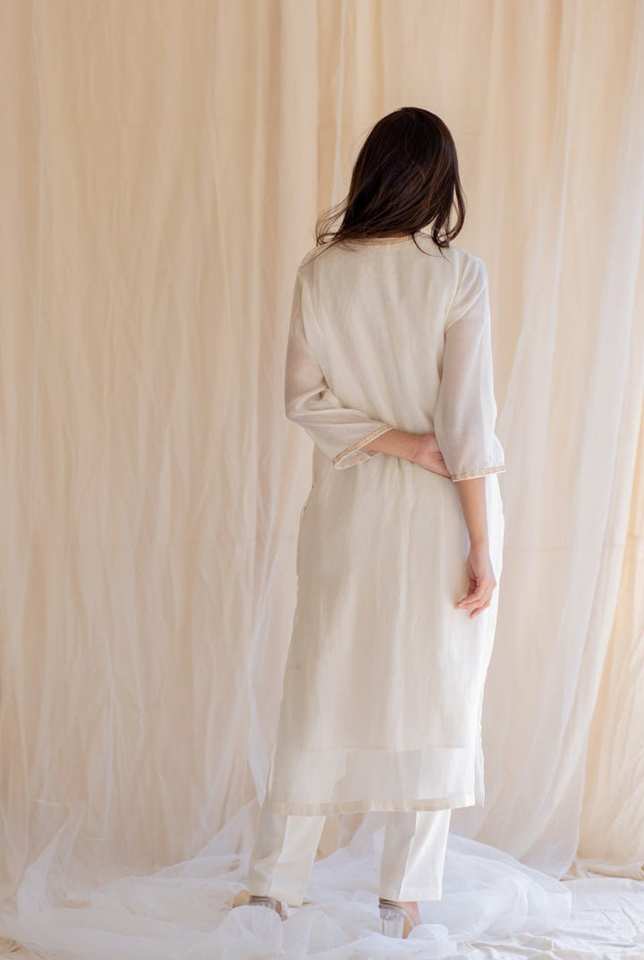 Ivory White Gul Seedh Kurta Set - CiceroniNirjara