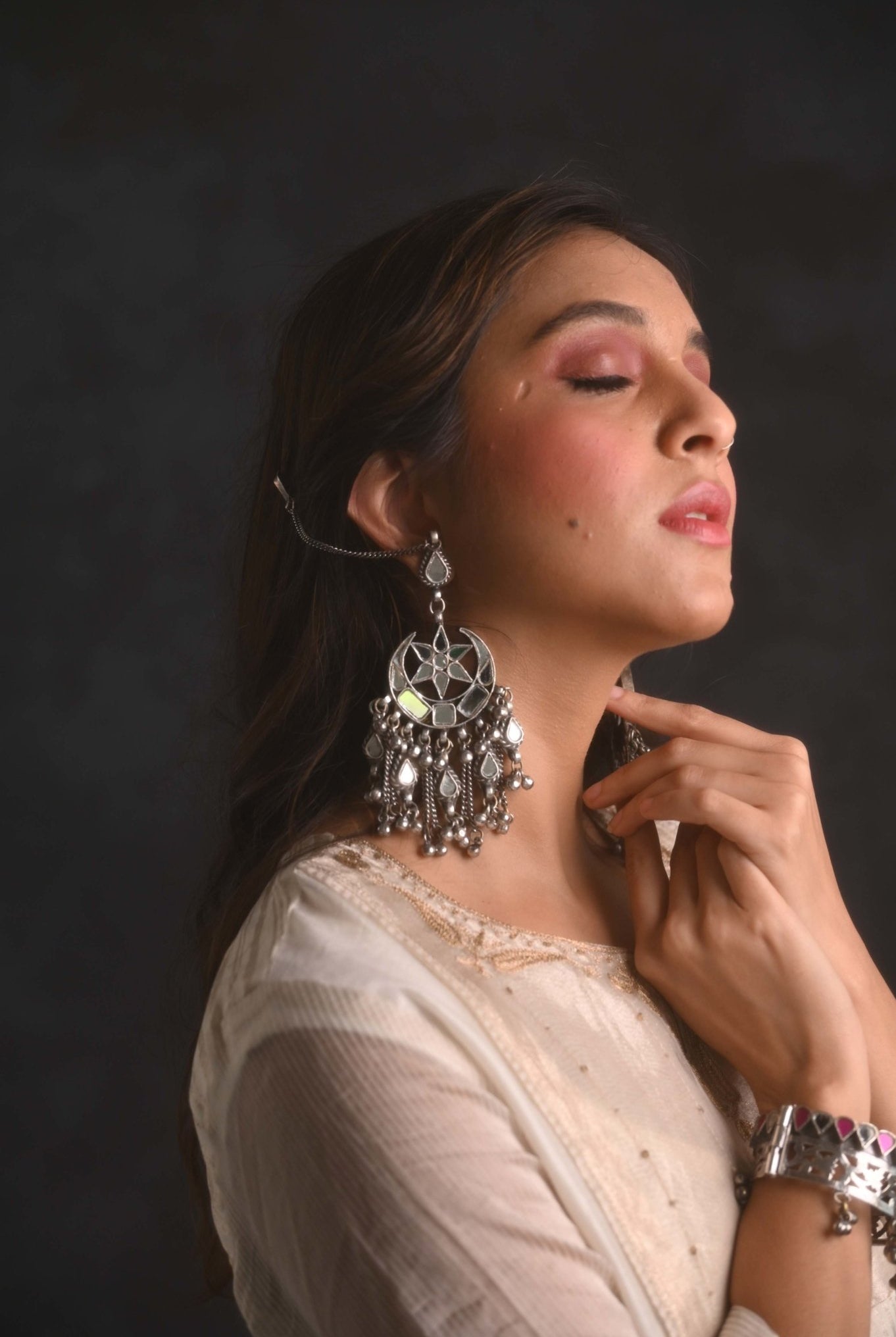 Izzha Earrings - CiceroniEarringsAimra'a