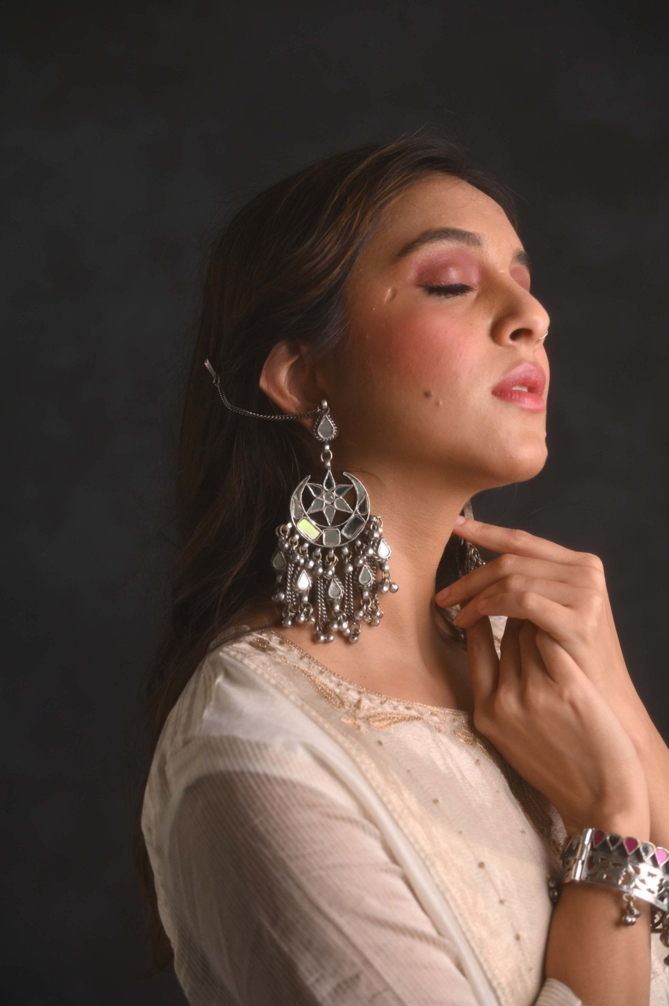 Izzha Earrings - CiceroniEarringsAimra'a