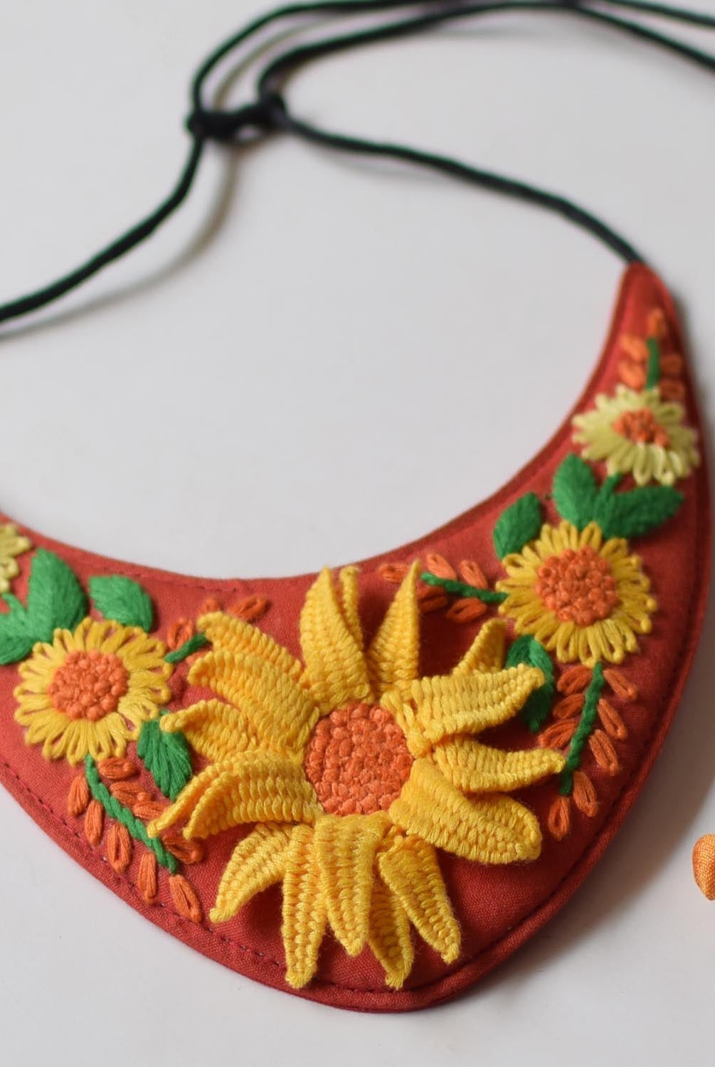 Kakoli Neckpiece - Red - CiceroniNeckpiecePaulami