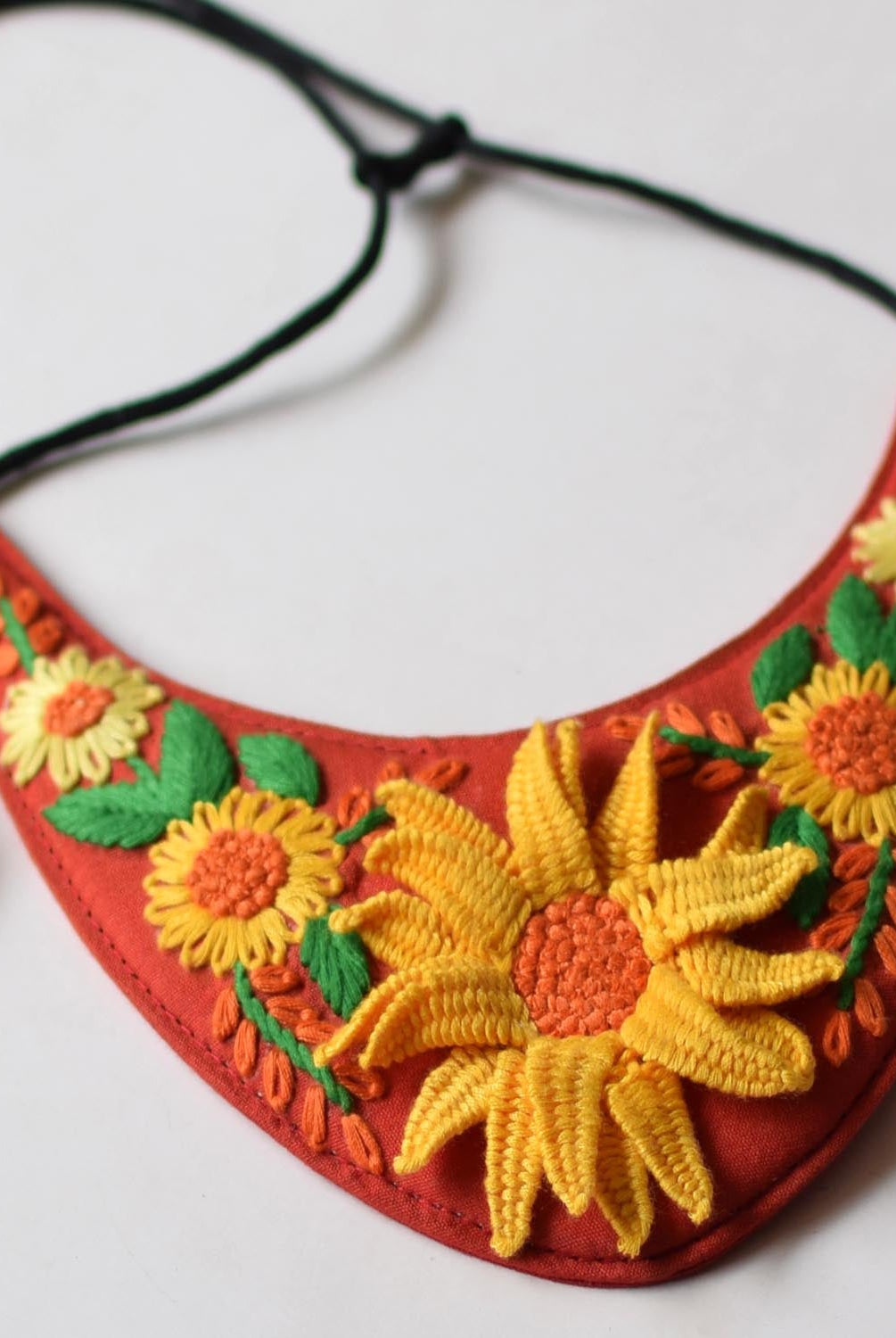Kakoli Neckpiece - Red - CiceroniNeckpiecePaulami