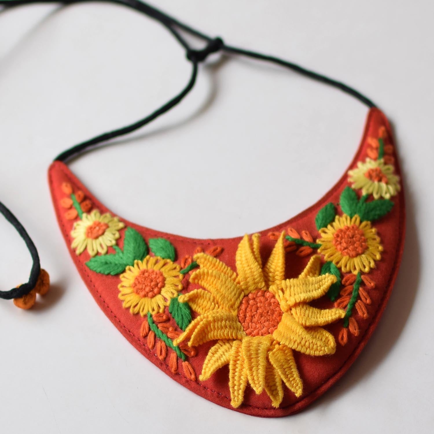 Kakoli Neckpiece - Red - CiceroniNeckpiecePaulami