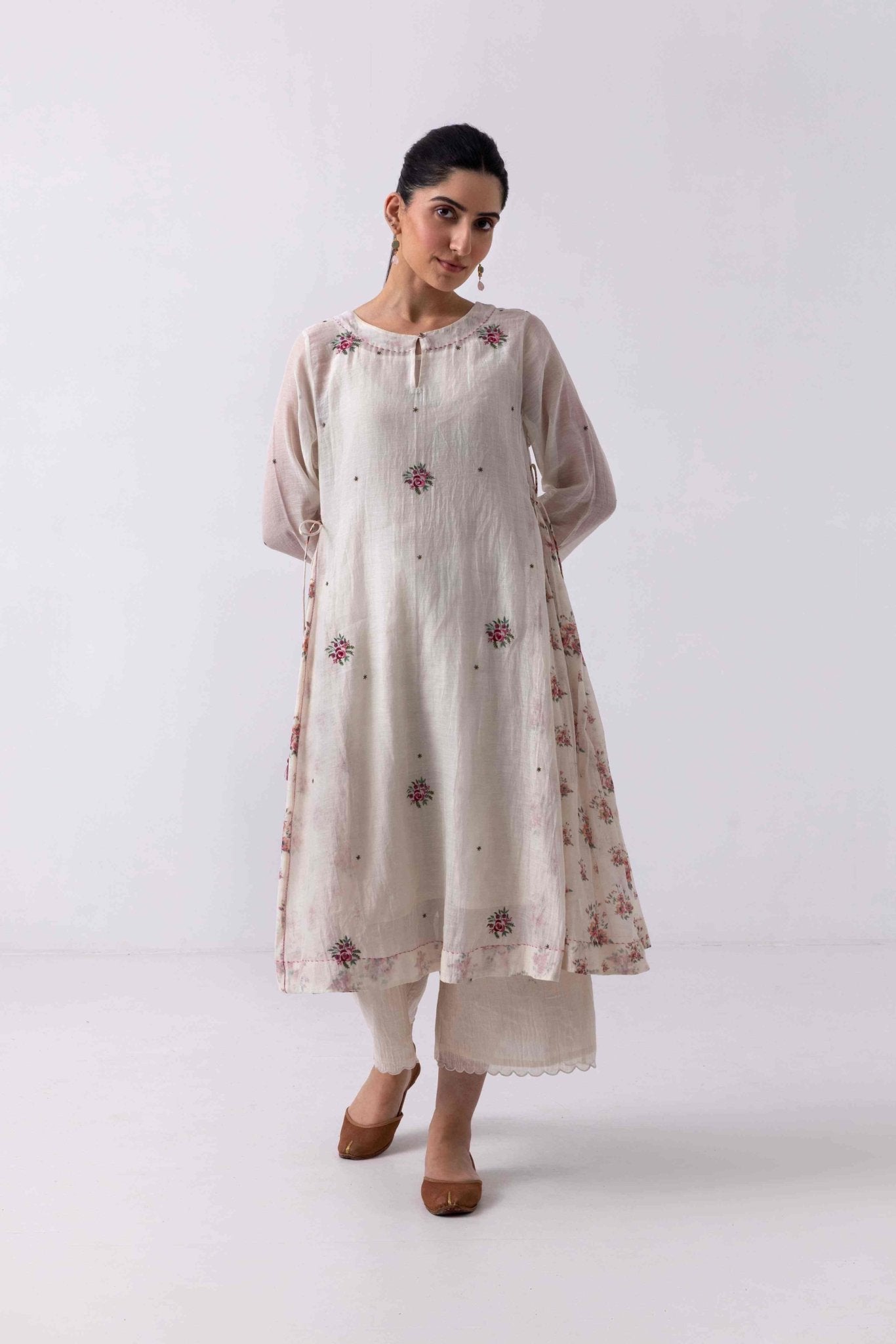 Kavya Rose Kurta Set in White - Ciceronikurta set, Festive wearLabel Shreya Sharma