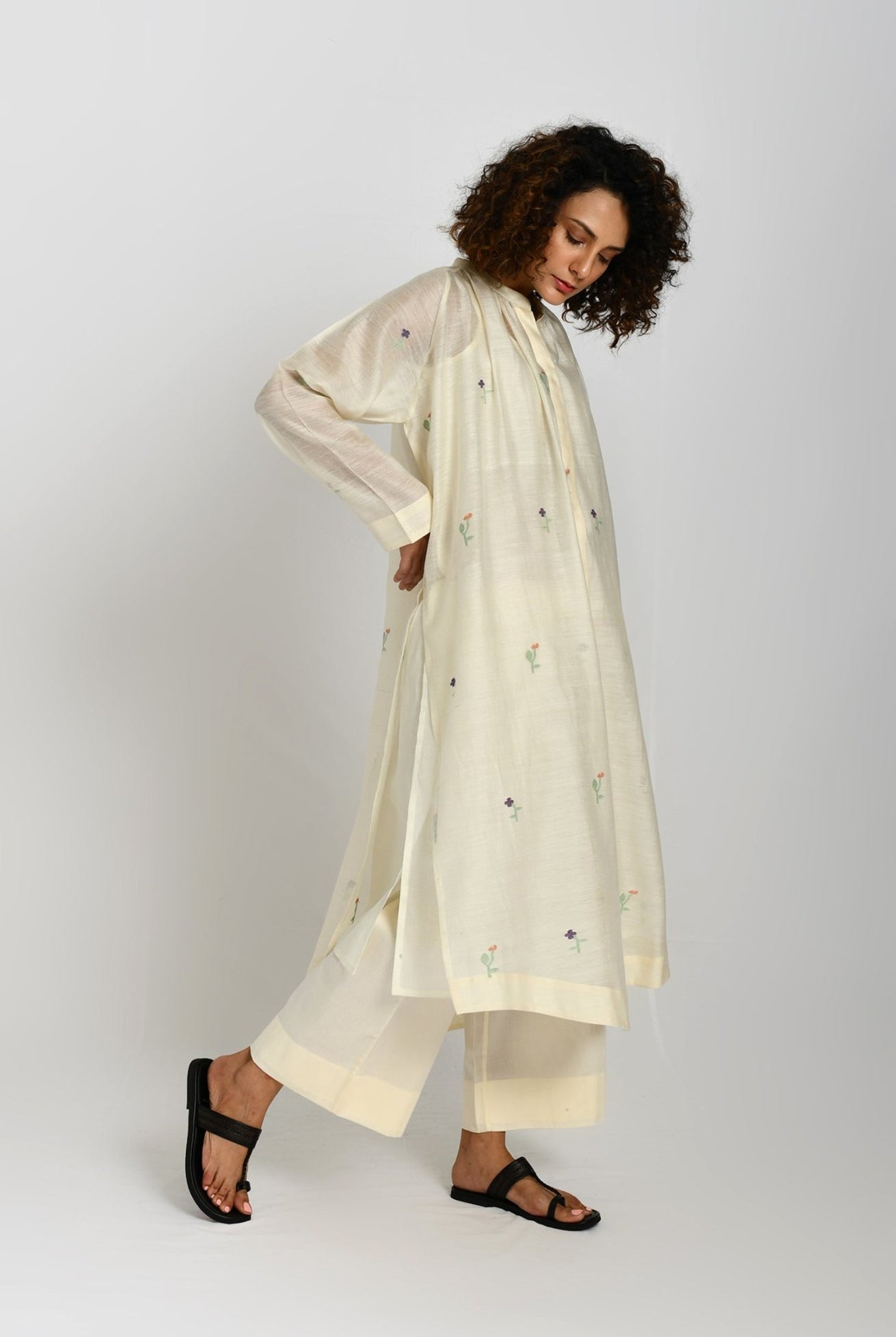 Khadi Silk Neck Gather Jamdani Co-ord Set- Off-white - CiceroniKurta setHiranya