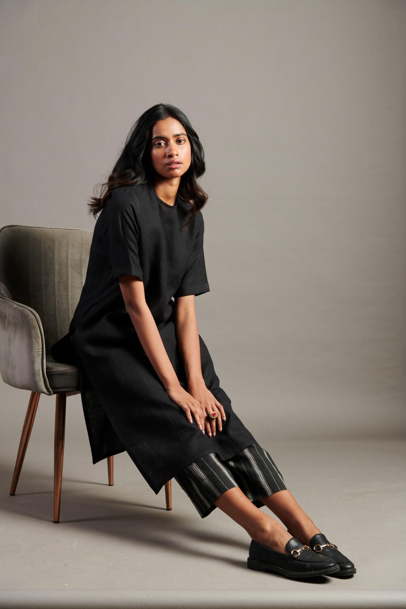 Kohl Dhaari Linen Half Sleeves Kurta Set - CiceroniKurta SetSaphed