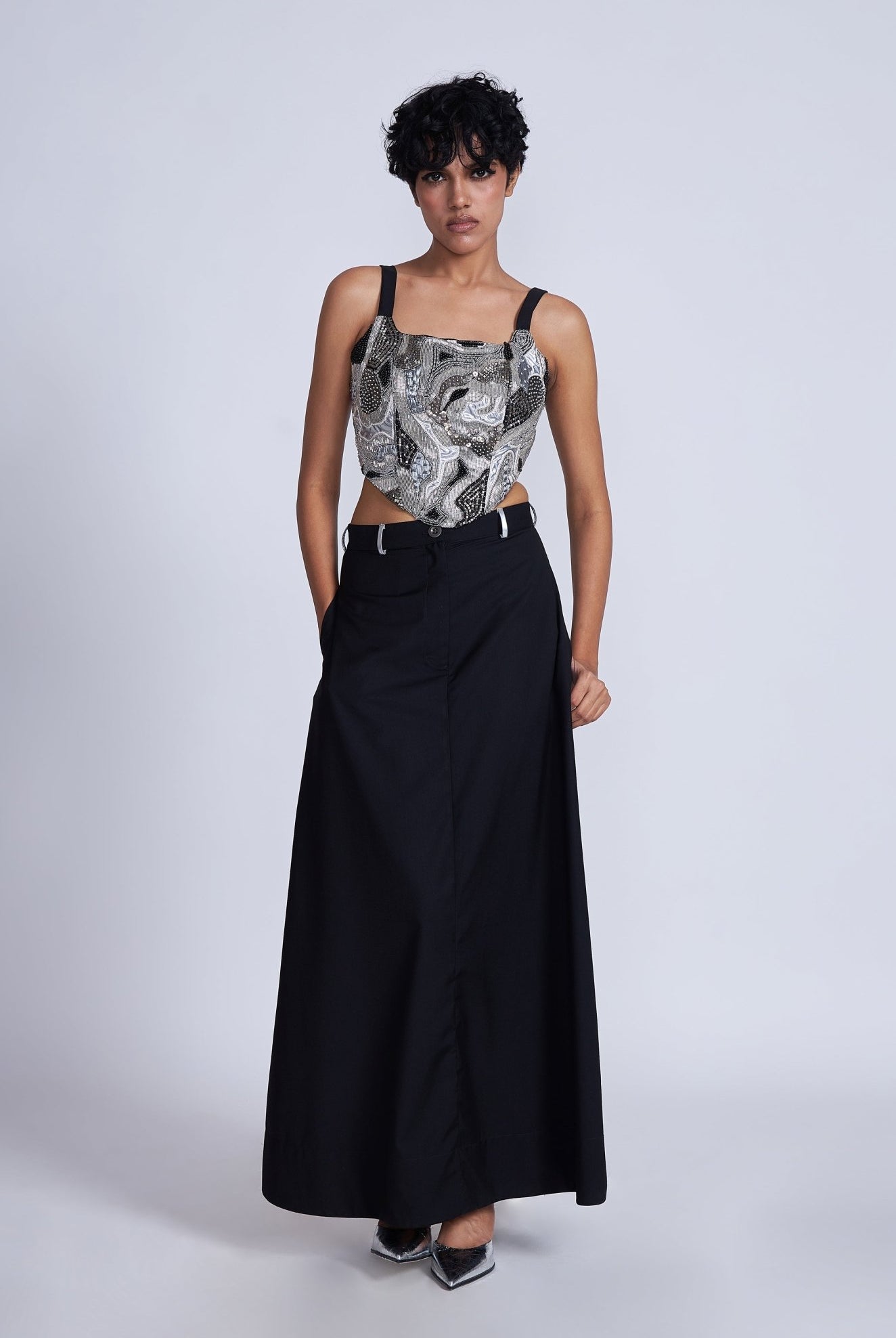 Kuro A-Line Skirt - CiceroniSkirtsAdvait