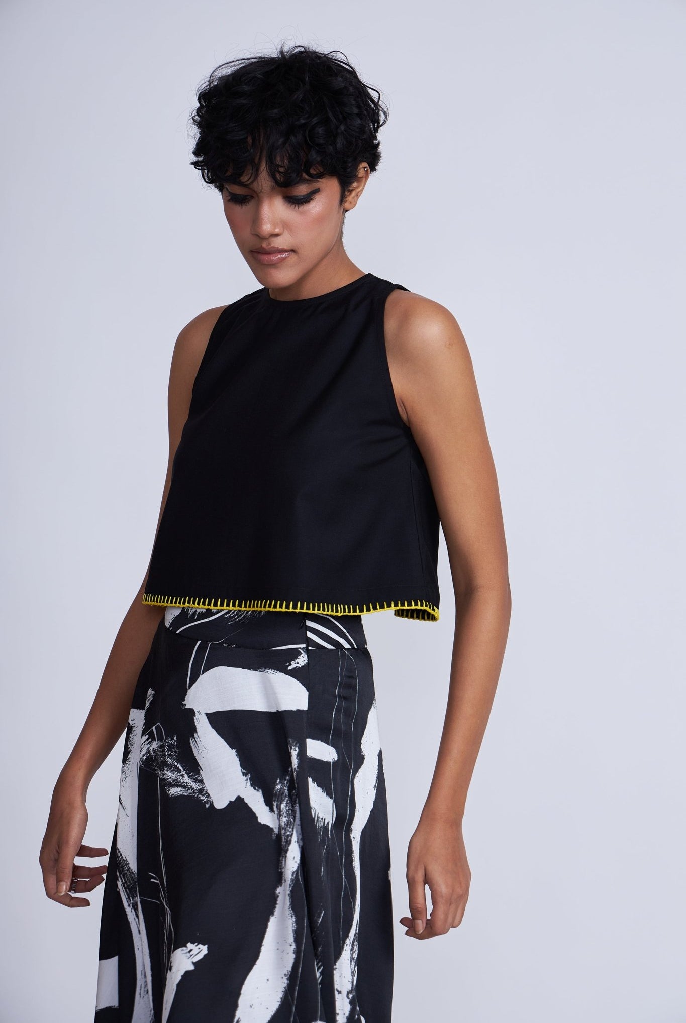 Kuro Cropped Shirt - CiceroniTopsAdvait