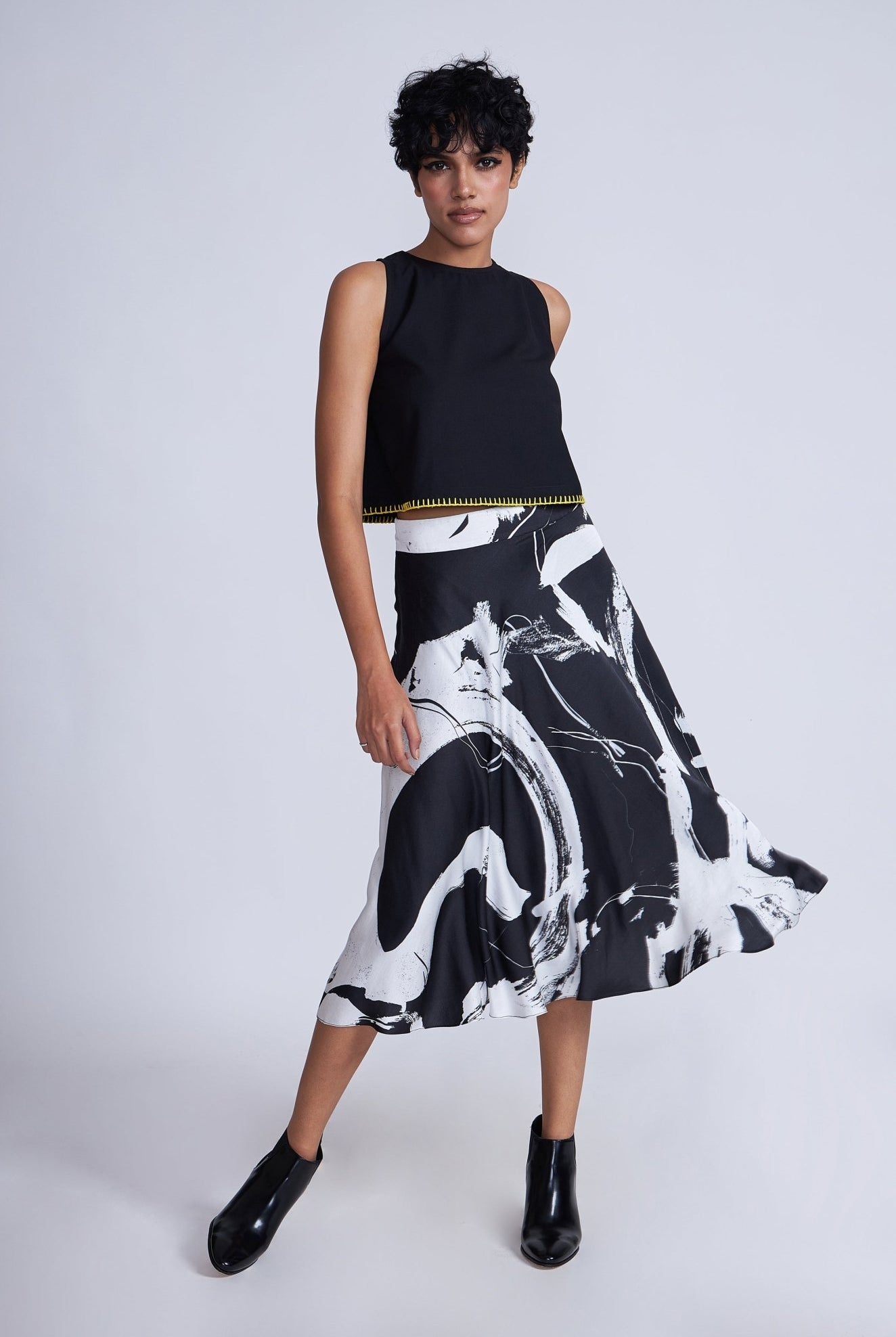 Kuro Cropped Shirt - CiceroniTopsAdvait