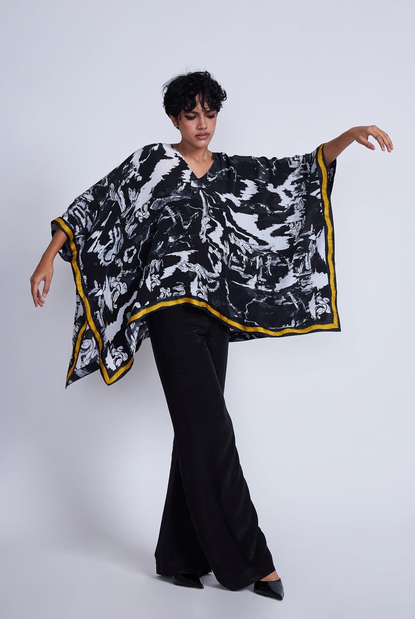 Kuro Flared Trousers - CiceroniTrousersAdvait