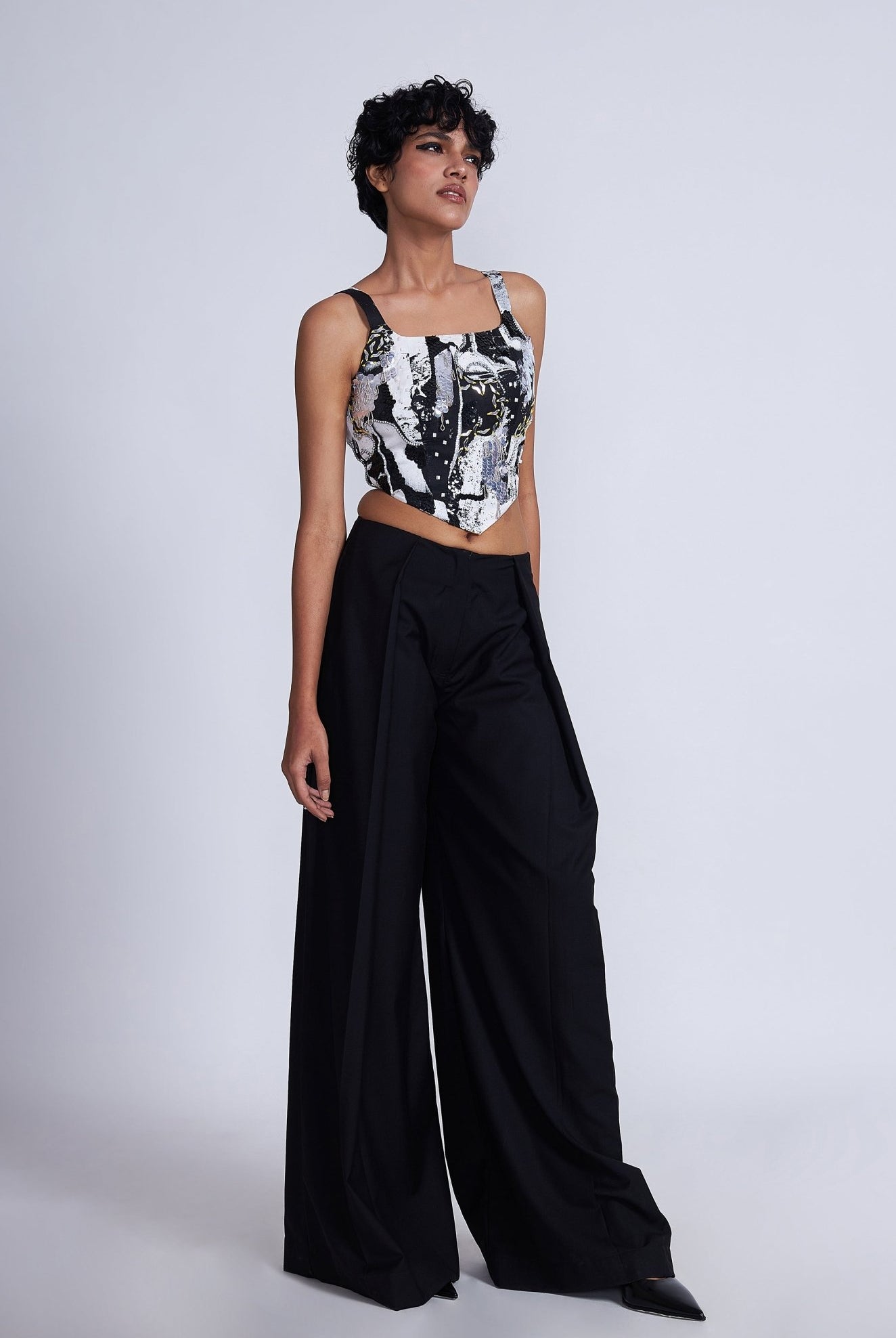 Kuro Pleated Trousers - CiceroniTrousersAdvait