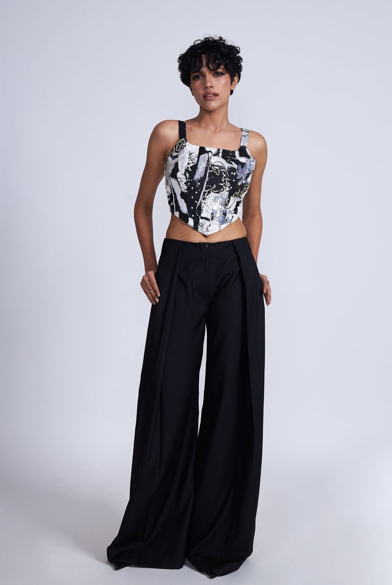 Kuro Pleated Trousers - CiceroniTrousersAdvait