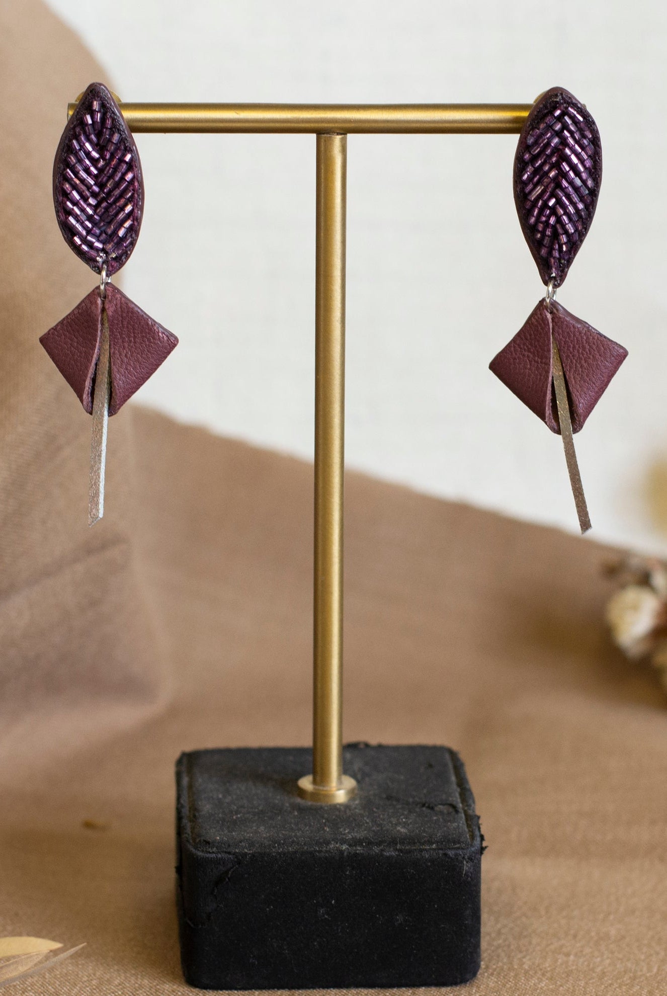 Leaf Embroidered Studs - CiceroniNoupelle