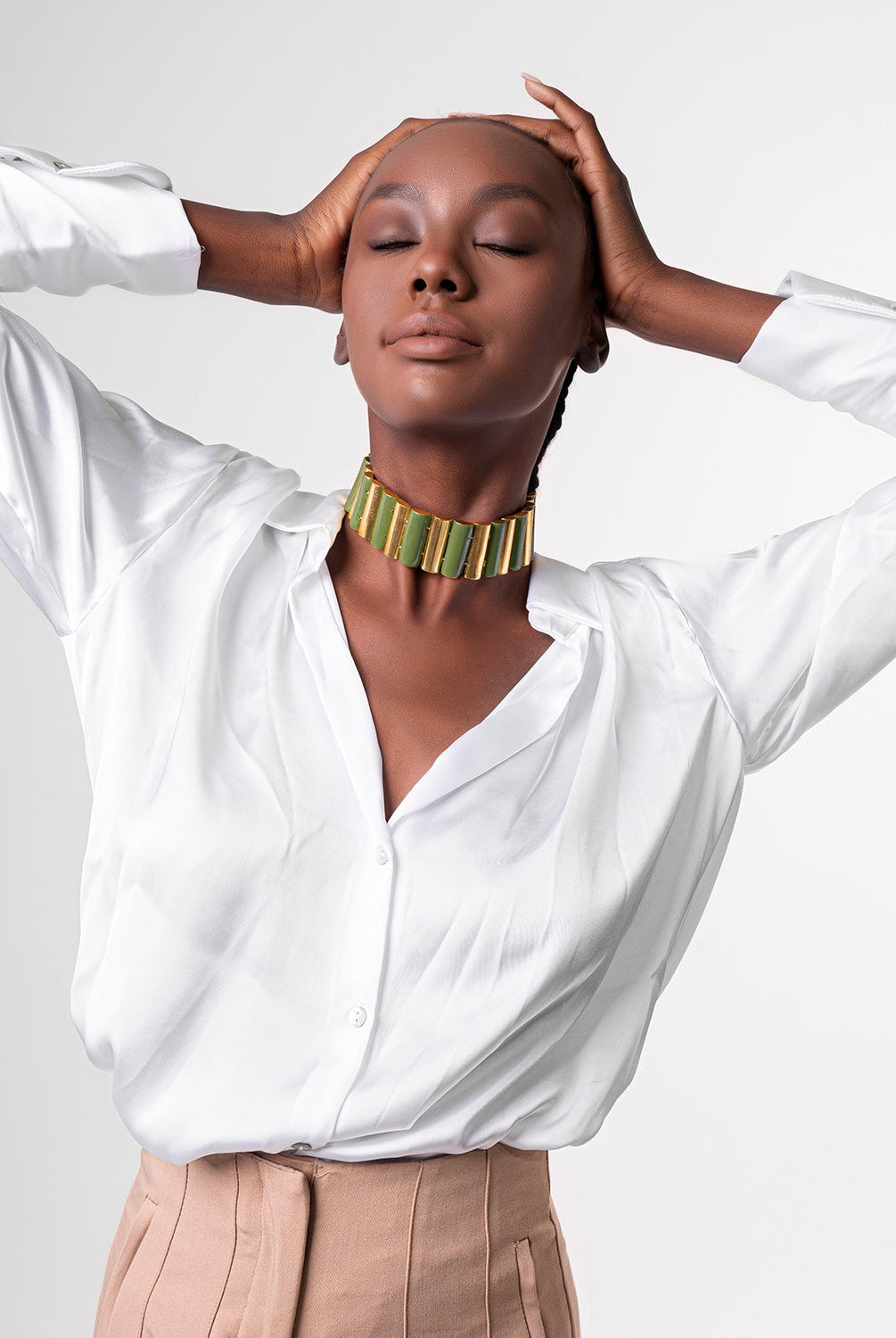 Log Necklace - Olive - CiceroniNeckpieceEquiivalence