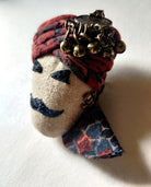 Maldhari Man Brooch Pin - CiceroniBroochD I T I