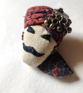 Maldhari Man Brooch Pin - CiceroniBroochD I T I