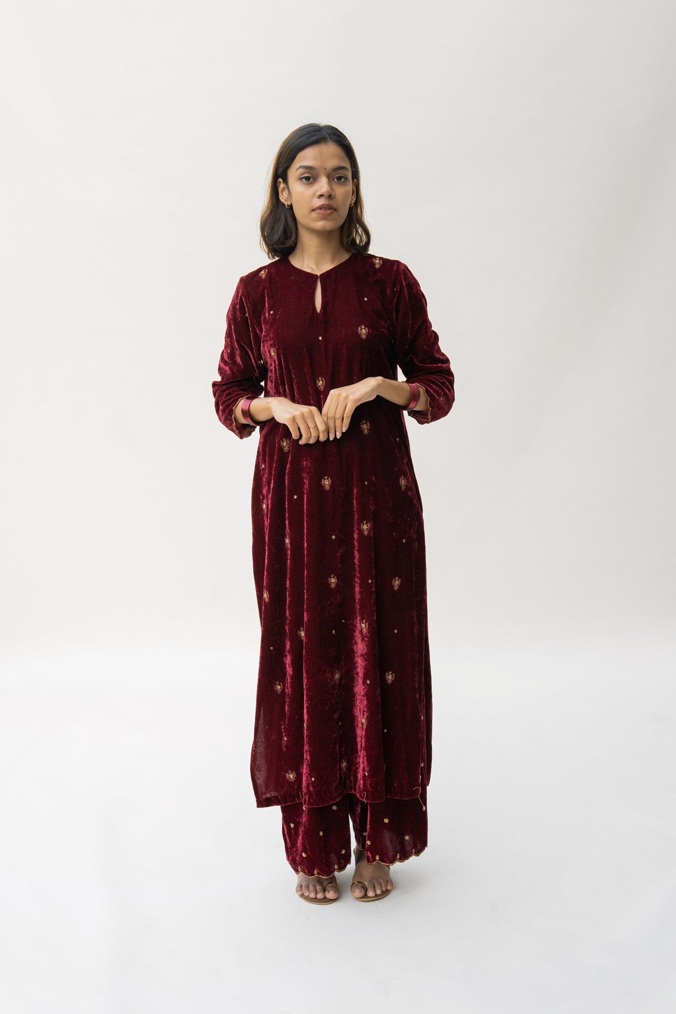 Maroon Noorah Velvet Kurta Set (set of 2) - CiceroniNirjara