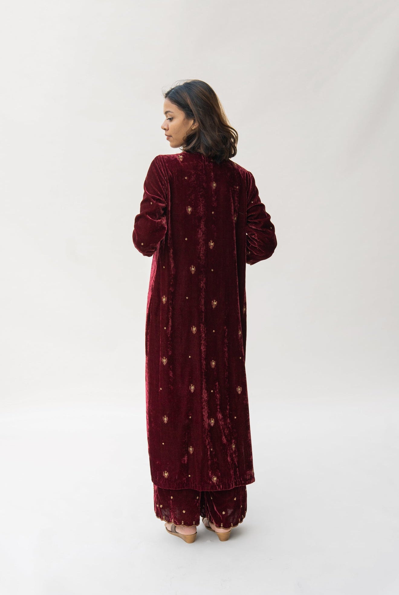 Maroon Noorah Velvet Kurta Set (set of 2) - CiceroniNirjara
