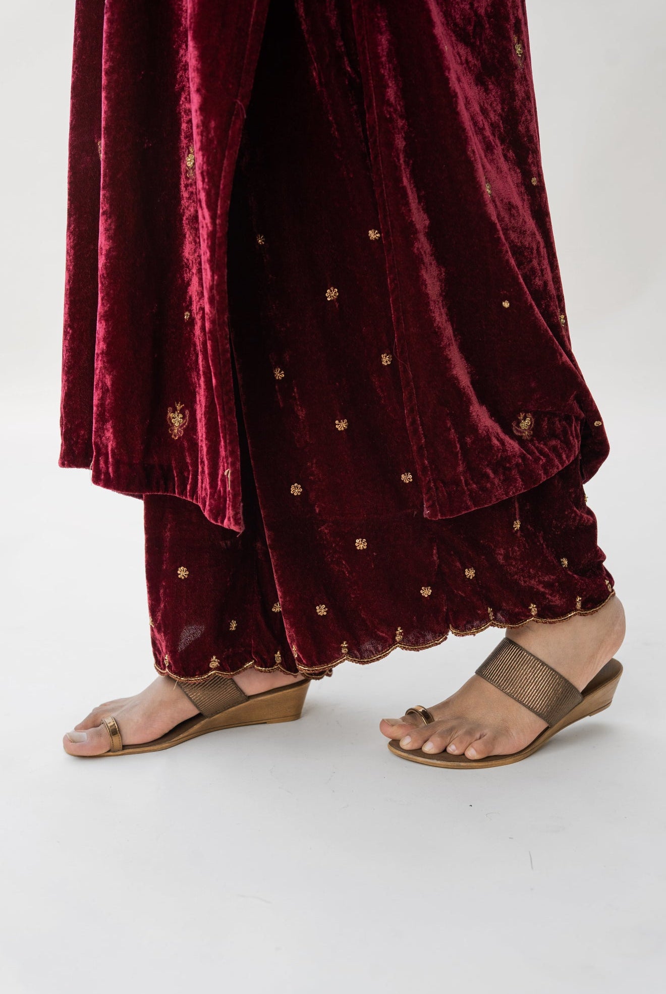 Maroon Noorah Velvet Kurta Set (set of 2) - CiceroniNirjara