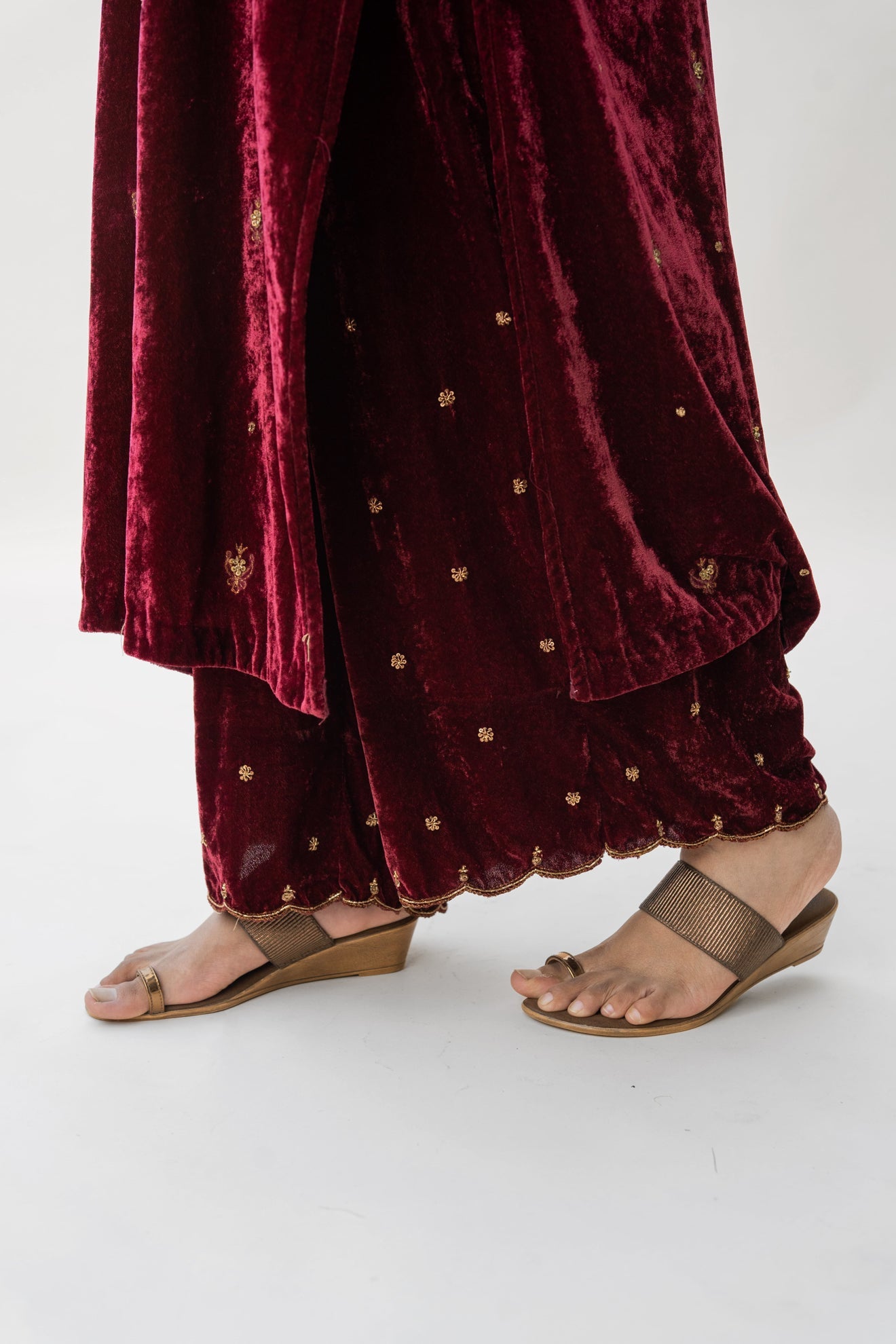 Maroon Noorah Velvet Kurta Set (set of 2) - CiceroniNirjara