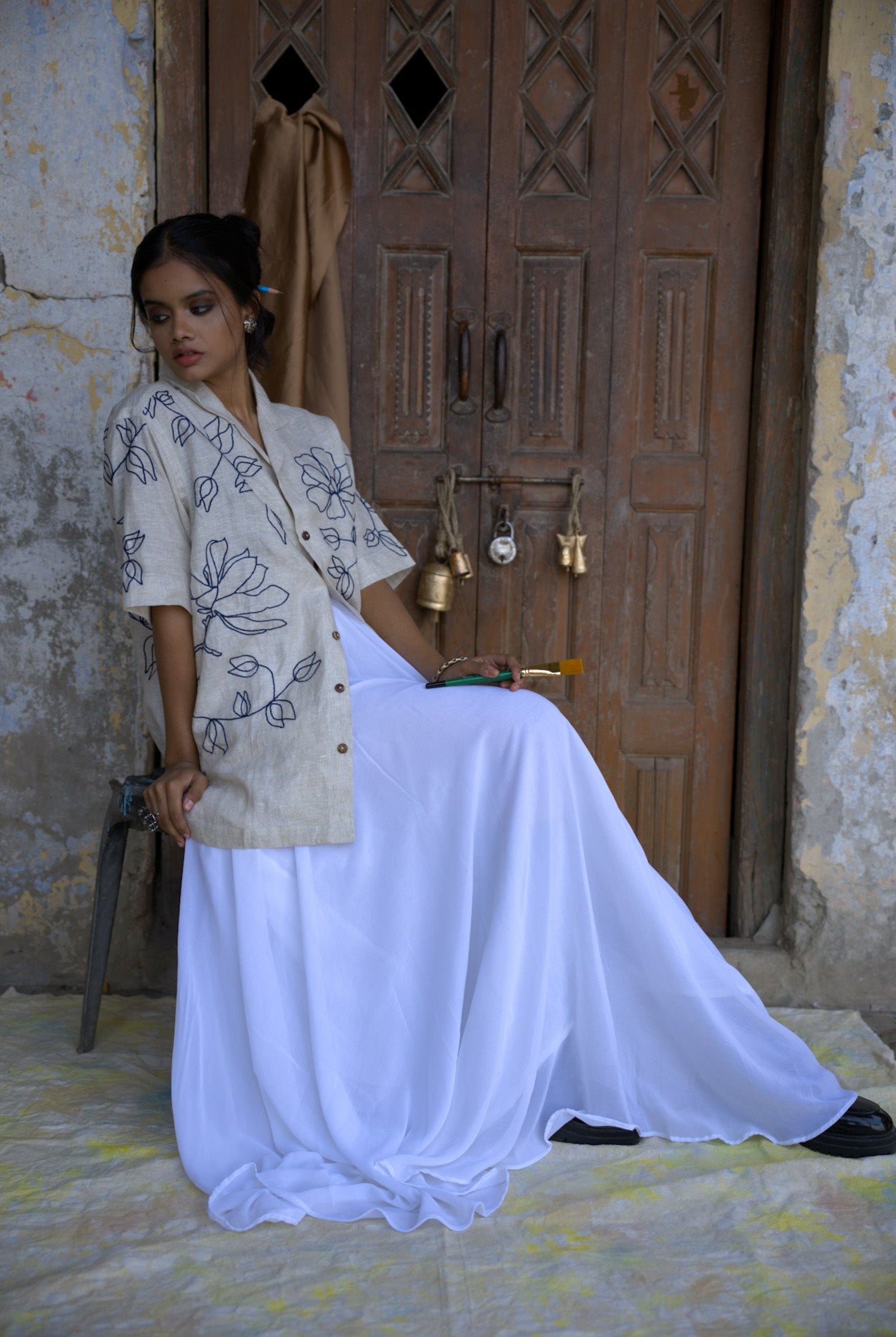 Mens Hand Embroidered Pure Linen Shirt - Floral Serenade - CiceroniShirtCultura Studio