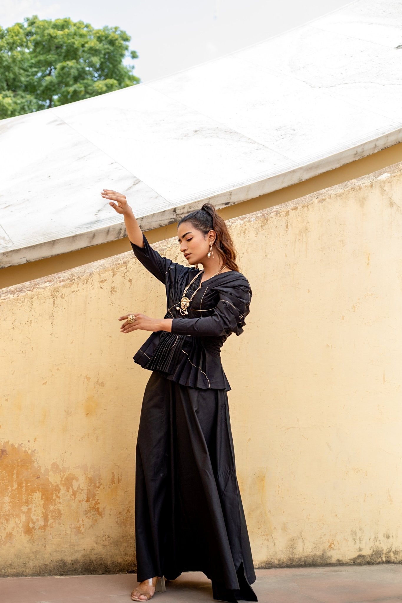 Minimal Zari Top - CiceroniTopsKoshue